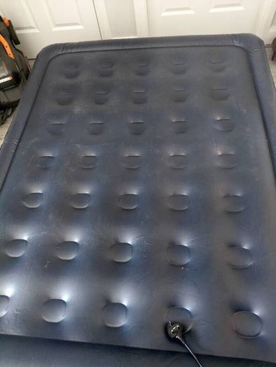 Luxury inflatable double airbed