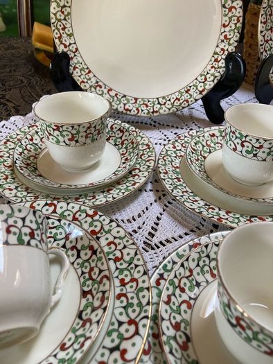 Vintage Tuscan tea set