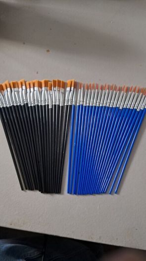 40 Acrylic/ Watercolour Brushes