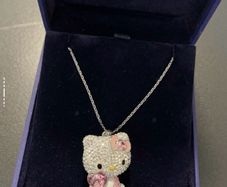 Hellokitty x Swarovski