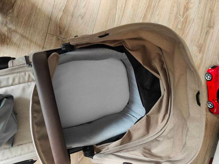 Joolz aer + basinet taupe