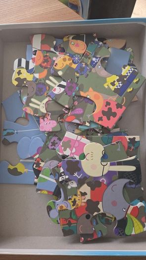 Giant floor puzzle