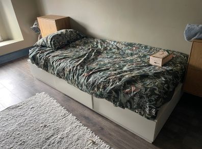single bed
