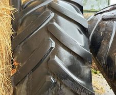 Wheels and tyres