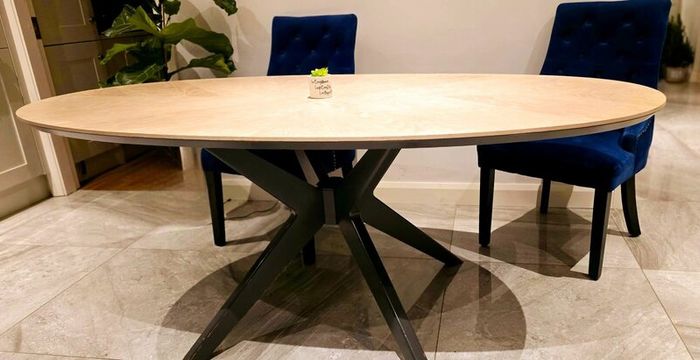 Dining set - oval table to 6 chairs
