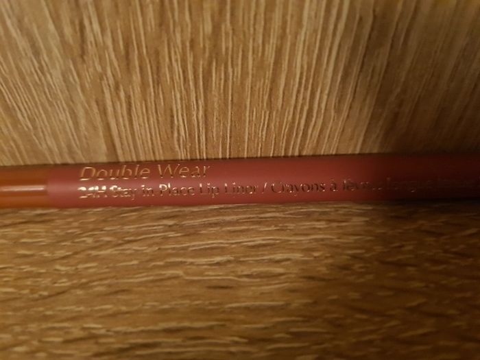 Estee Lauder Double Wear 24H StayinPlace Lip Liner in the shade 015 Blush