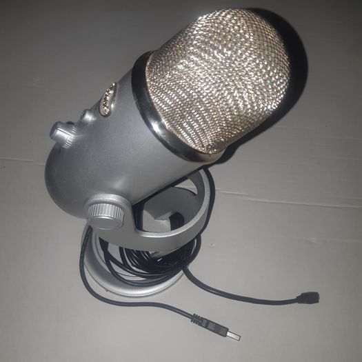 Microphone Blue