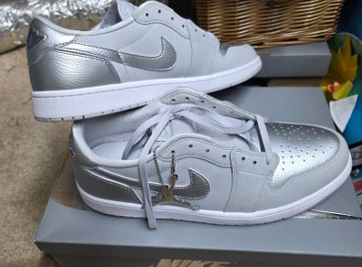 Nike Air Jordan 1 Low Retro OG - UK 12