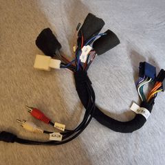 Toyota auris stereo wiring loom.