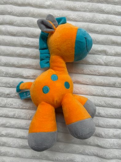 Palz Orange Plush Soft Giraffe His neck is a bit too loose Used Please look at the pictures