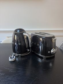 Smeg toaster and kettle