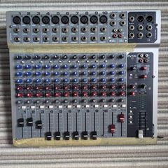 Peavey PV14 Mixer