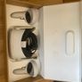 Oculus Quest 2 VR headset Image 2