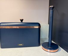 bread bin & matching roll holder