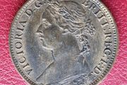 1885 Victoria Farthing Second Young Or Bun Head (bronze) Issue Coin