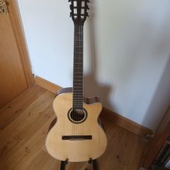 classical guitars