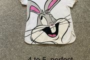 Girls t shirt, 4 to 5, never worn