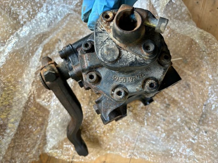 Mercedes steering box w124/r129