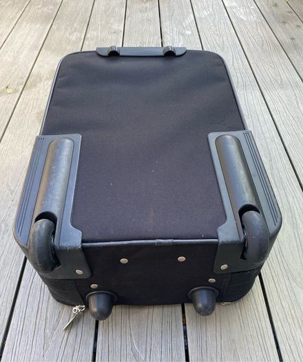Compact wheelie travel suitcase