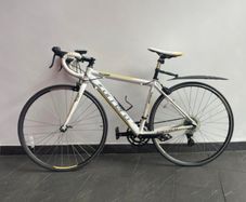Carrera mens road/racing bike