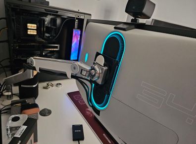 Alienware AW3423DW QD-OLED Panel and 175Hz