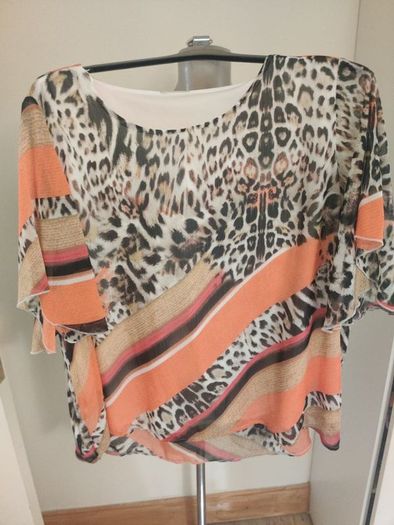 Lovely plus size blouse size UK26 EU54 Postage included