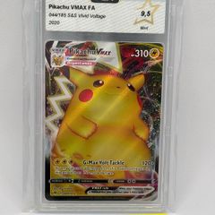 pokemon cards PILACHU VMAX