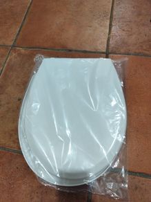 Brand new toilet seat