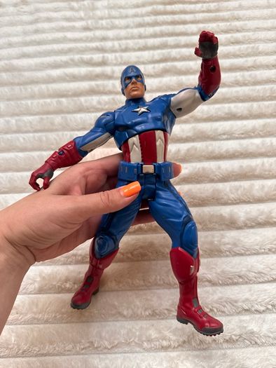 Marvel Captain America 2012 Action Figure approx. 25 cm. Twist Used Please see photos