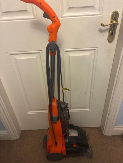 Carpet cleaner