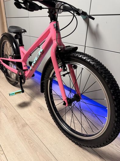 TREK Wahoo Path Kids Bike 20 inch (Like NEW)