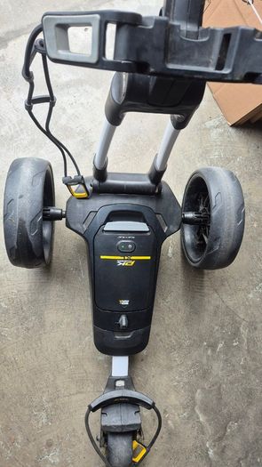 Powerkaddy FX3 Trolley and Titleist Stadry waterproof Cart Bag