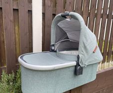 carry cot