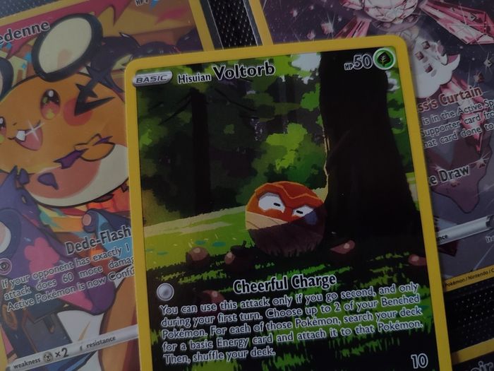 Hisuian Voltorb ! Illustration Rare ! from Crown Zenith Set ! 2023 ! Pokemon Card !