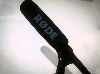 RODE NTG1 - Shotgun broadcast microphone
