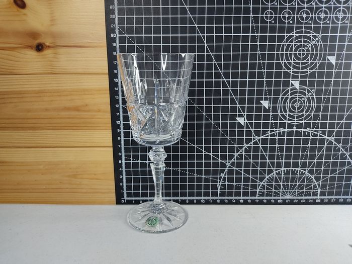 Galway Irish Clear Crystal Wine Goblet Glass Etched Deep Cut Made in Ireland 19cm High
