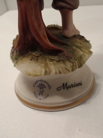 Capodimonte Figurine set (Rare Vintage Collectibles)