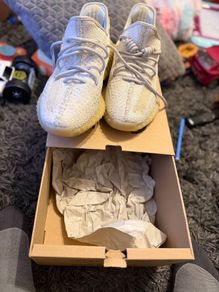 yezzy boost 350 v2