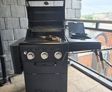 Sahara X350 3-Burner Gas Barbecue + BBQ Accessorie