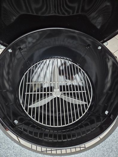 Weber One touch platinum performer