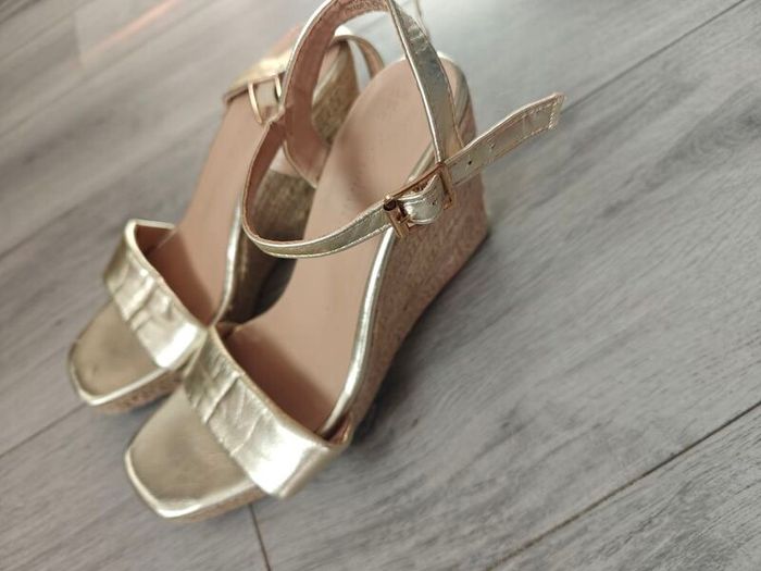 sandal