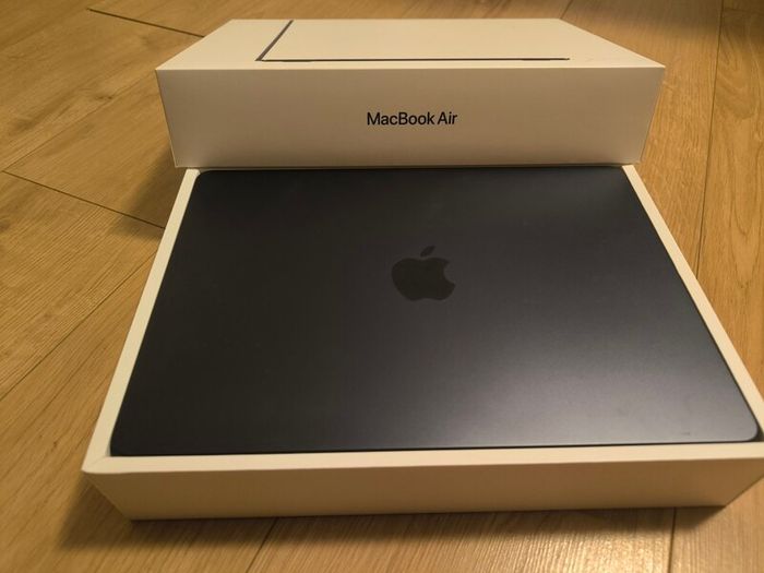 MacBook Air 2024 (Only Box Opened)