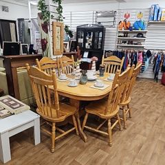 pine table +6 chairs - extendable to seat 8 .