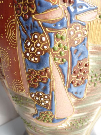 Large antique Kinkozan signed hand-painted Satsuma vases