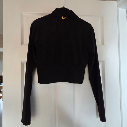 Black Kinga Wear cropped zip up athletic jacket, size 10