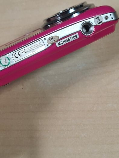 Vivitar Vivicam 8025 Digital Camera 8.1mp Mega Pixels Pink No Battery Charger