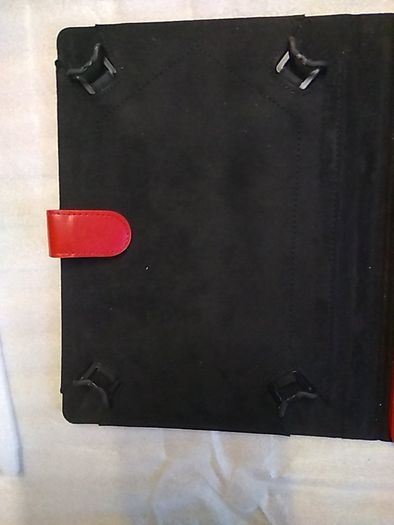 Universal Tablet (9" to 10.1") case with Bluetooth Keyboard