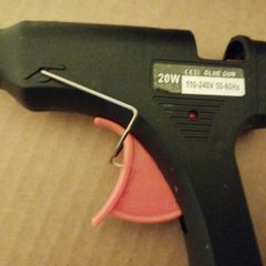 Glue Gun 20w Plus 24 Glue Sticks