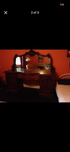 Sheffneer Victorian 1860 - Beautiful Antique Furniture Piece