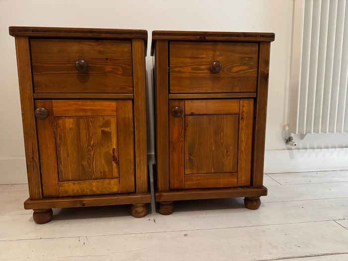 Bedside locker x 2